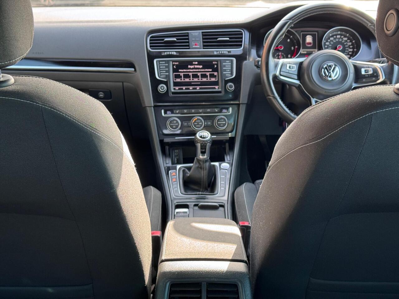 Used Volkswagen Golf 2015 for sale - 78011757: Photo 39