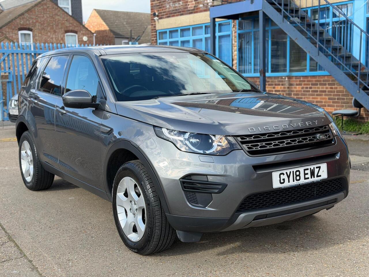 Used Land Rover Discovery Sport 2018 for sale - 78087738: Photo 2