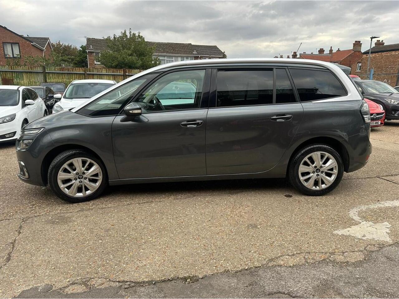 Used Citroen C4 Grand Picasso 2017 for sale - 76389767: Photo 3