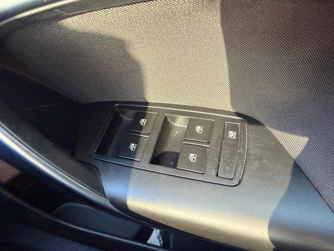 Used Vauxhall Insignia 2015 for sale - 78011751: Photo 31