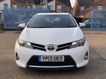 Used Toyota Auris 2013 for sale - 75672307: Photo