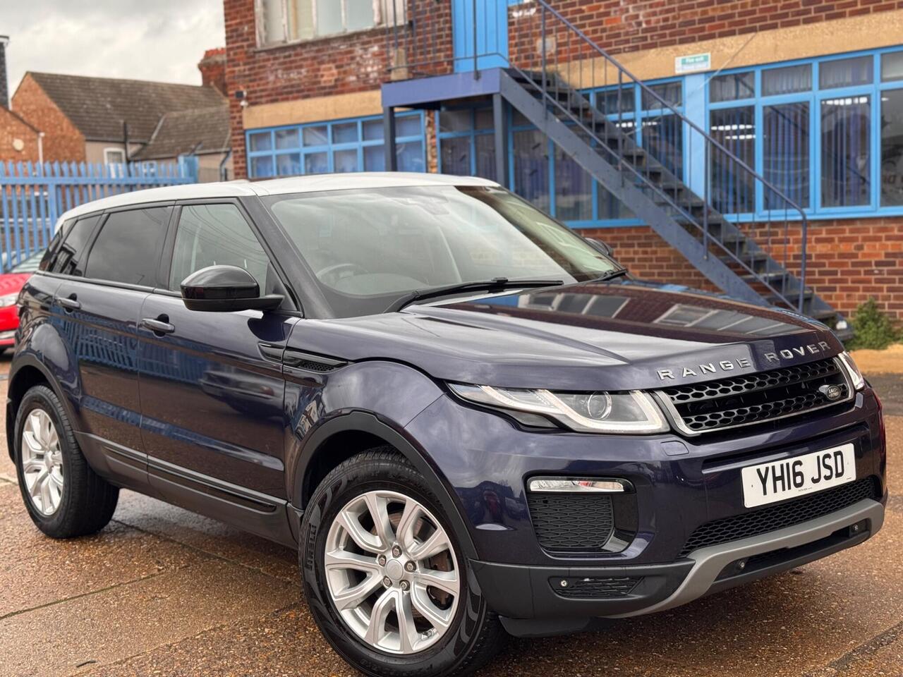 Used Land Rover Range Rover Evoque 2016 for sale - 76442533: Photo 2