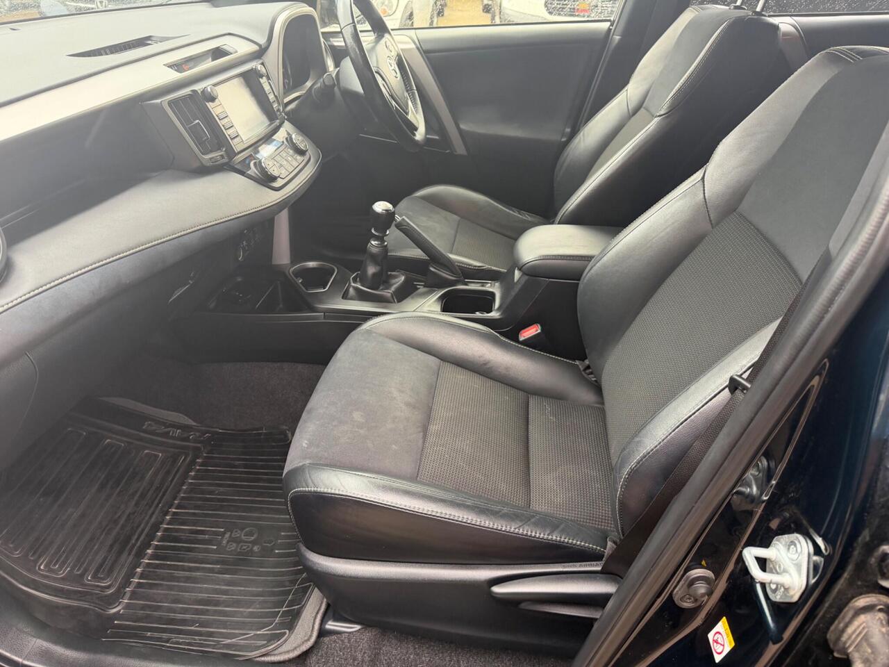 Used Toyota RAV4 2017 for sale - 78035654: Photo 15