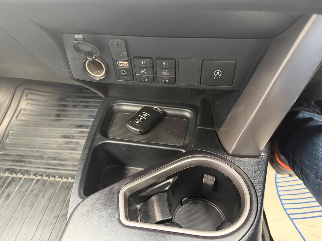 Used Toyota RAV4 2017 for sale - 78035654: Photo 30