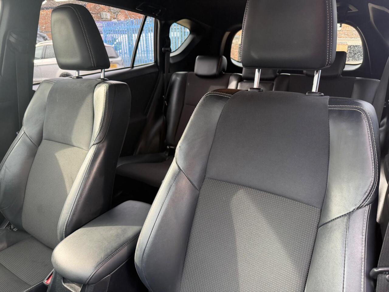 Used Toyota RAV4 2017 for sale - 78035654: Photo 47