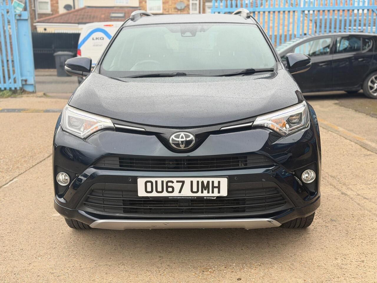 Used Toyota RAV4 2017 for sale - 78035654: Photo 5