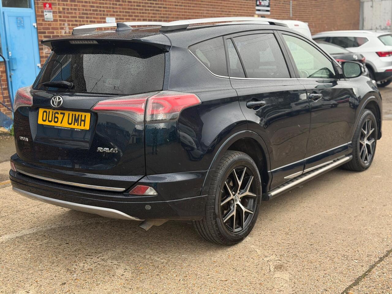 Used Toyota RAV4 2017 for sale - 78035654: Photo 9