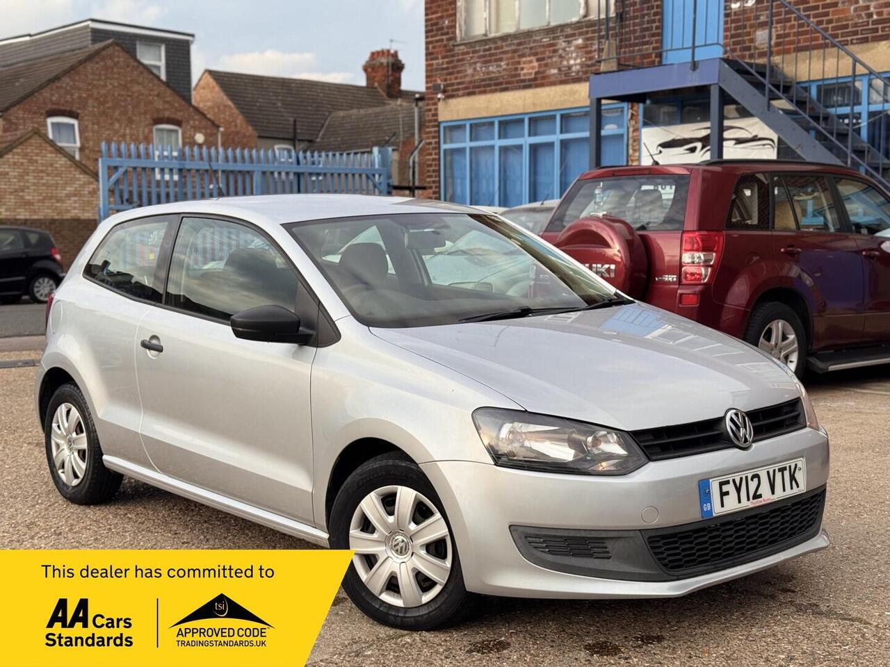 Used Volkswagen Polo 2012 for sale - 76318688: Photo 1