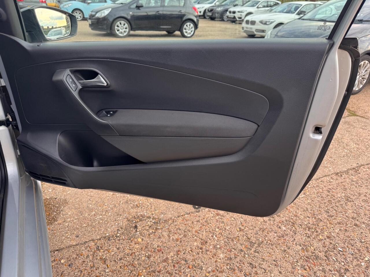 Used Volkswagen Polo 2012 for sale - 76318688: Photo 21