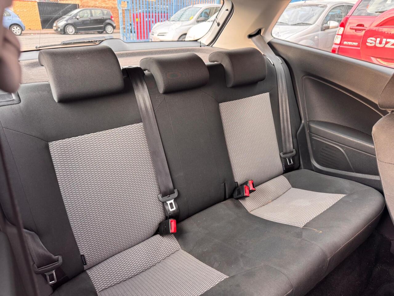 Used Volkswagen Polo 2012 for sale - 76318688: Photo 23