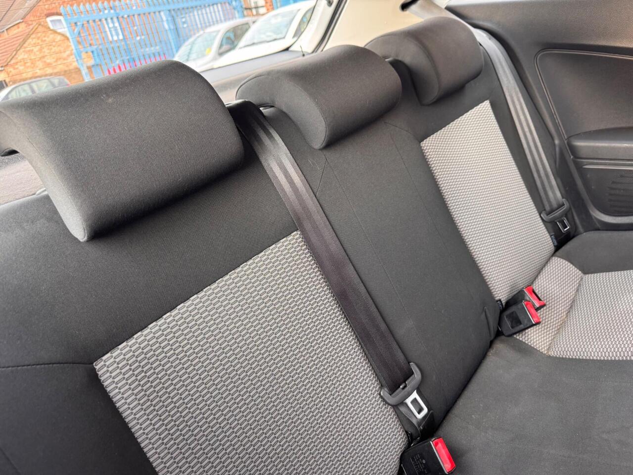 Used Volkswagen Polo 2012 for sale - 76318688: Photo 28