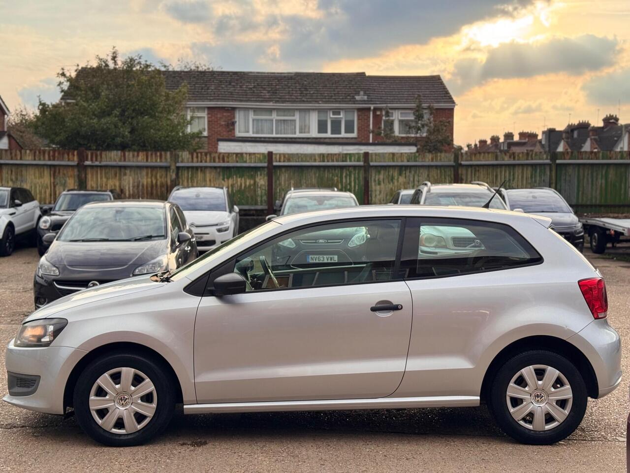 Used Volkswagen Polo 2012 for sale - 76318688: Photo 6