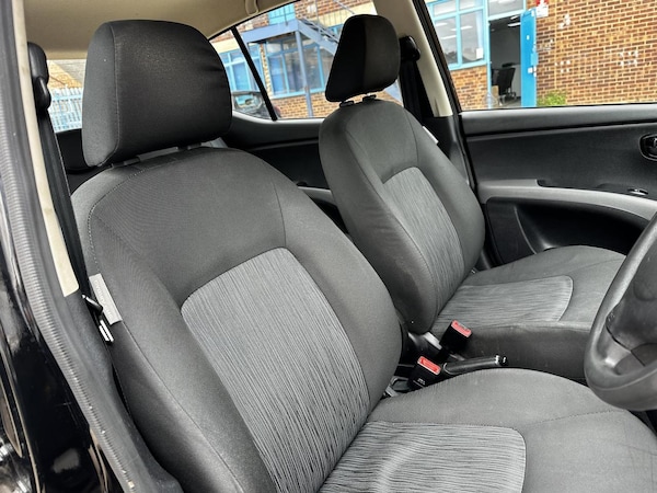Used Hyundai i10 2012 for sale - 75464937: Photo 16