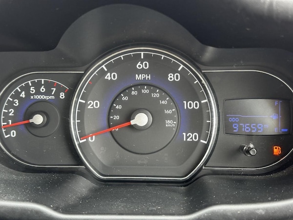 Used Hyundai i10 2012 for sale - 75464937: Photo 31