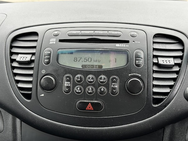 Used Hyundai i10 2012 for sale - 75464937: Photo 32
