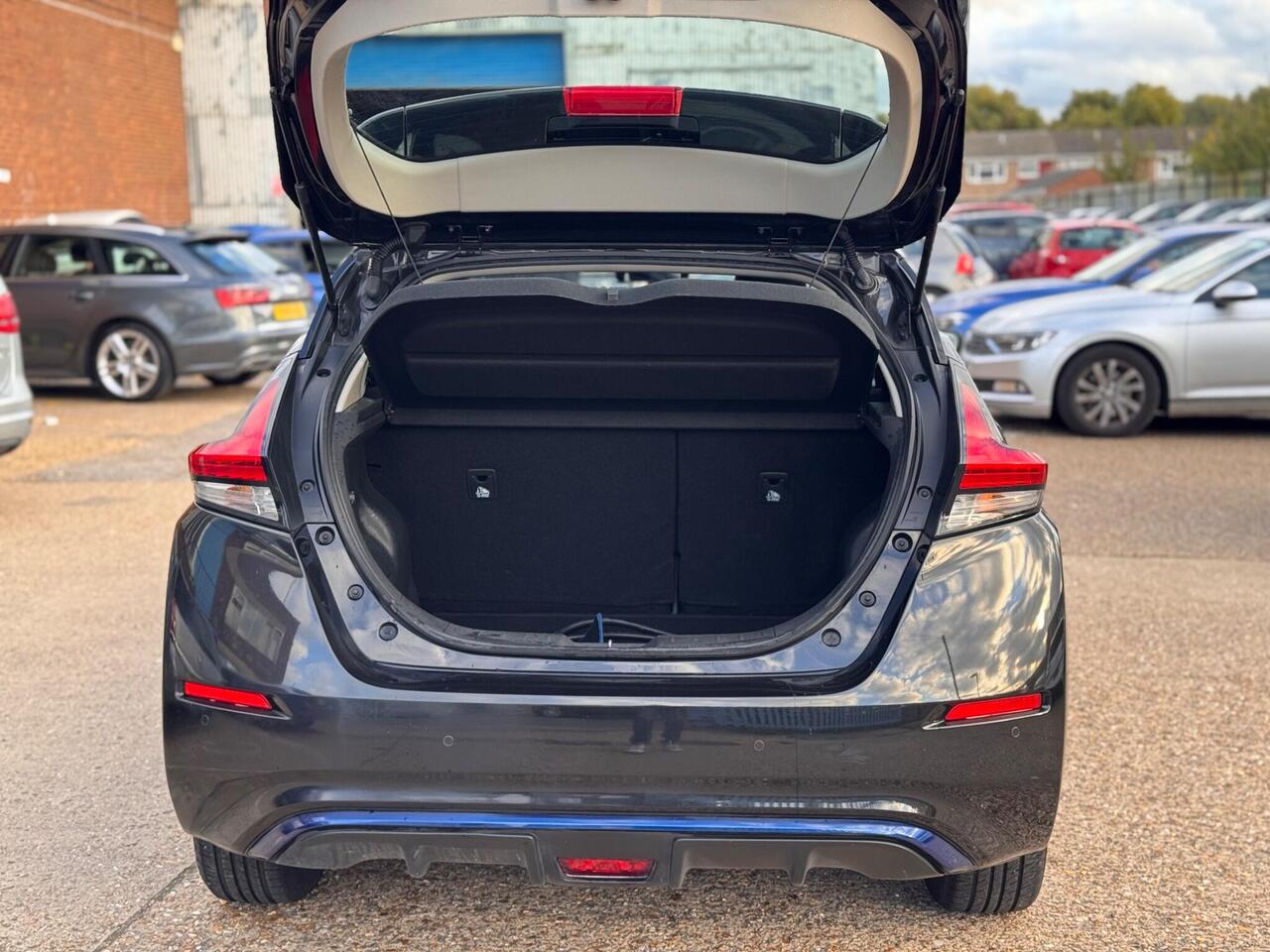 Used Nissan Leaf 2018 for sale - 76318692: Photo 11