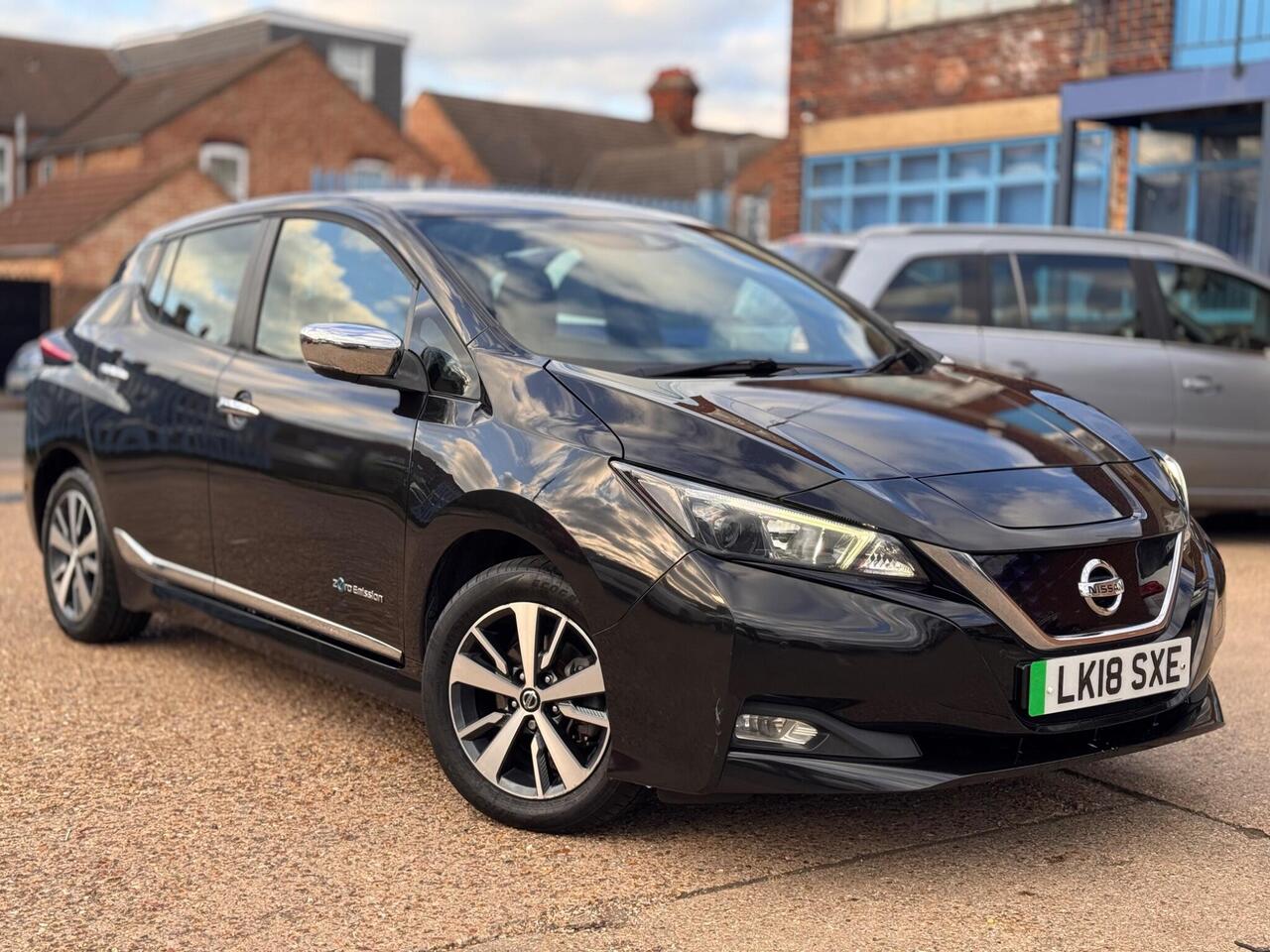 Used Nissan Leaf 2018 for sale - 76318692: Photo 2
