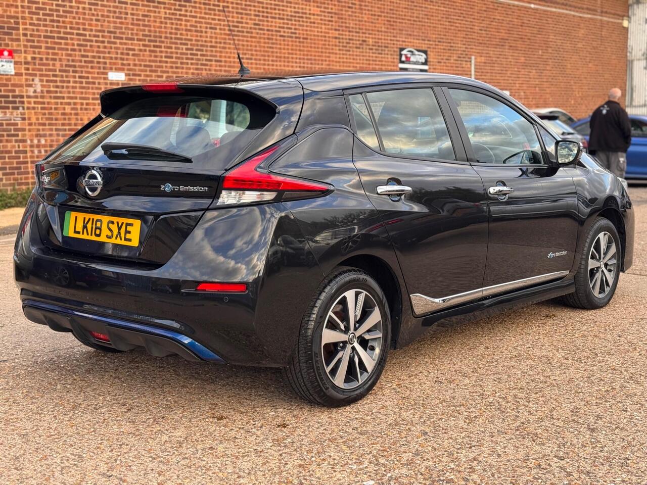 Used Nissan Leaf 2018 for sale - 76318692: Photo 9