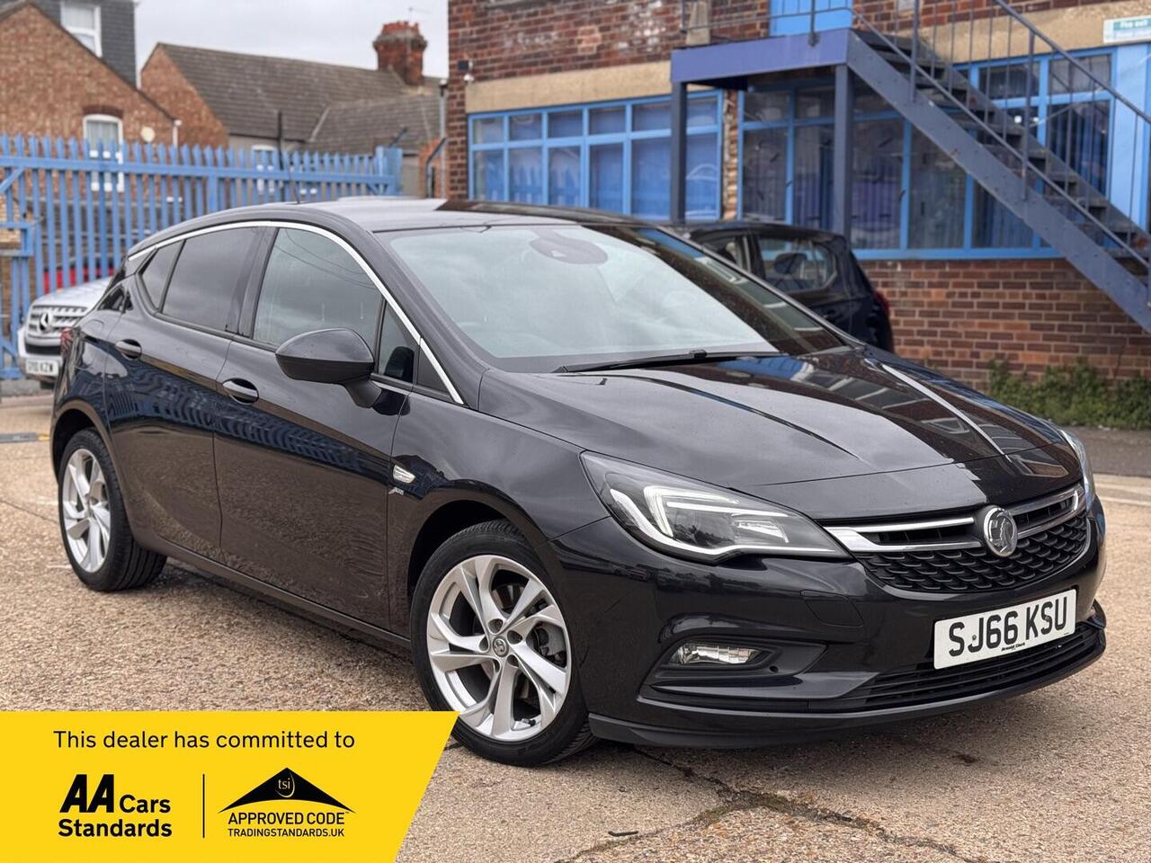 Used Vauxhall Astra 2016 for sale - 76318691: Photo 1