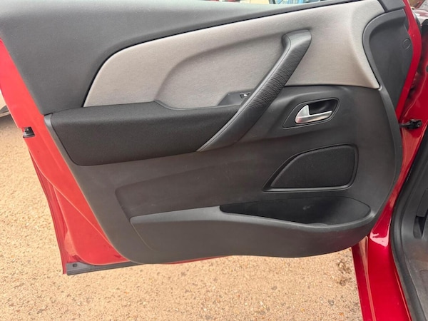 Used Citroen C4 Grand Picasso 2016 for sale - 76248833: Photo 28