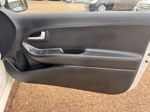 Used Kia Picanto 2014 for sale - 76318693: Photo 23