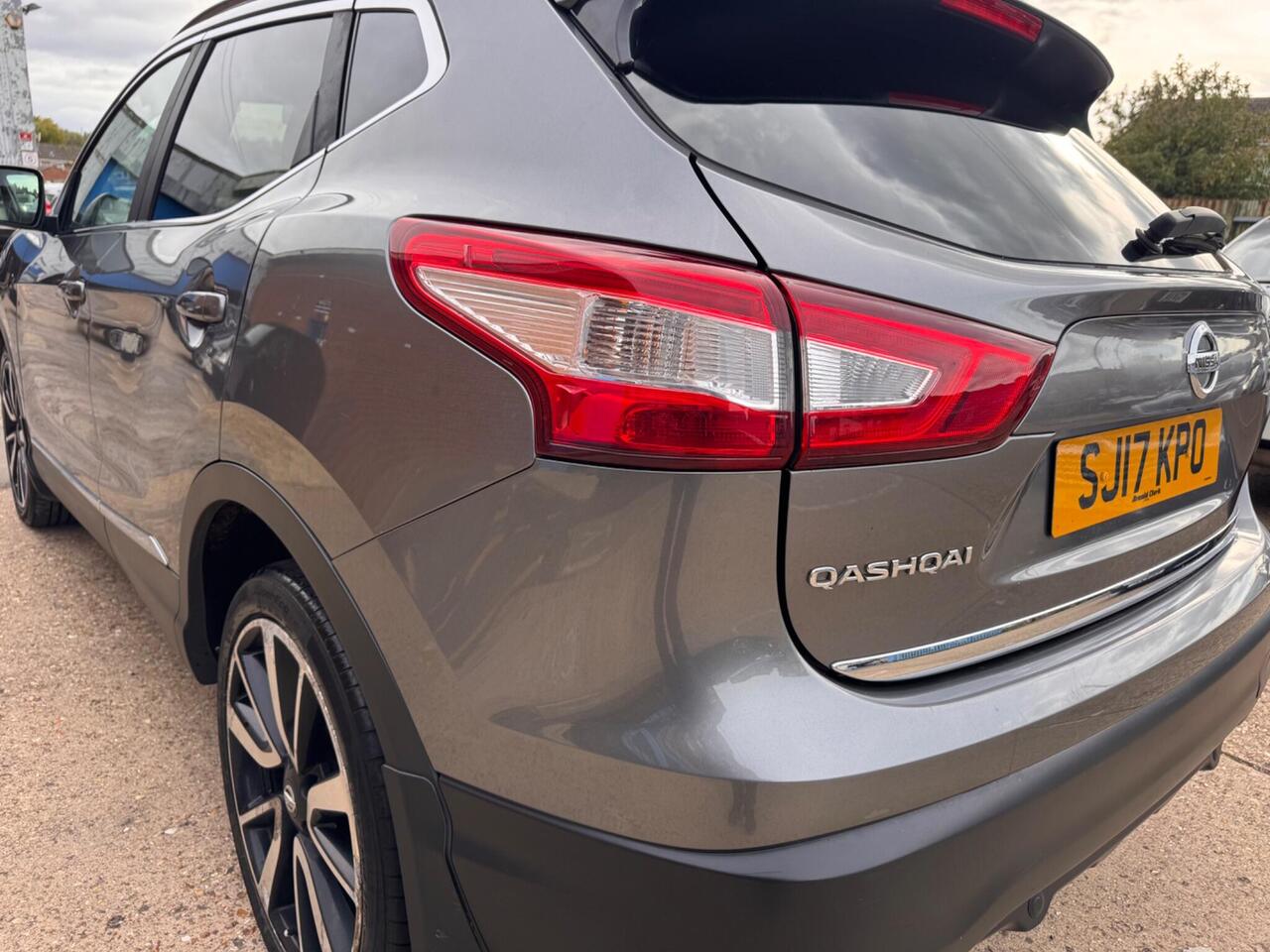 Used Nissan Qashqai 2017 for sale - 76318695: Photo 14