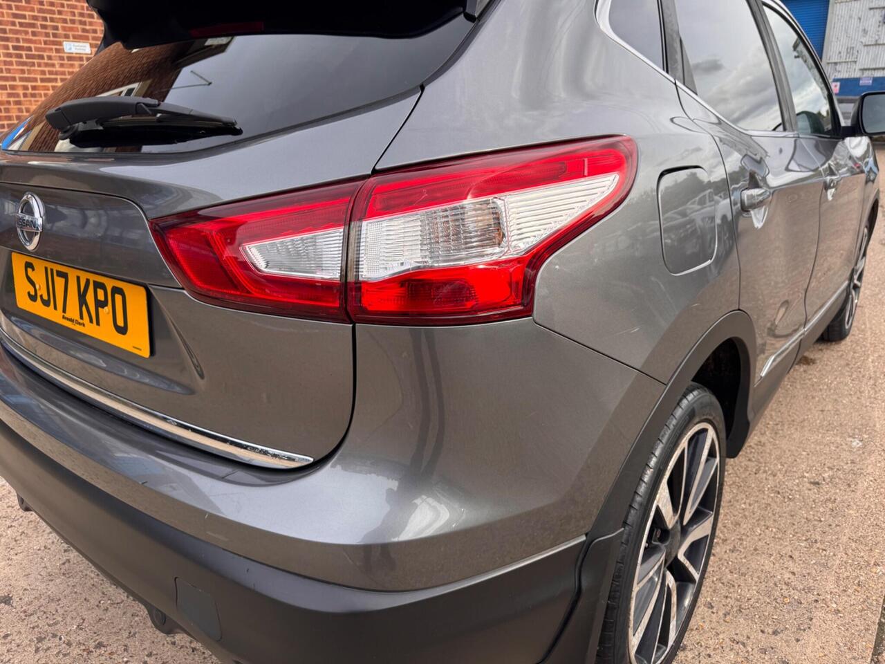 Used Nissan Qashqai 2017 for sale - 76318695: Photo 15