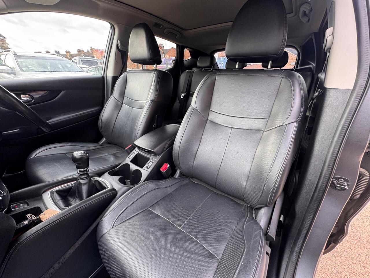 Used Nissan Qashqai 2017 for sale - 76318695: Photo 40