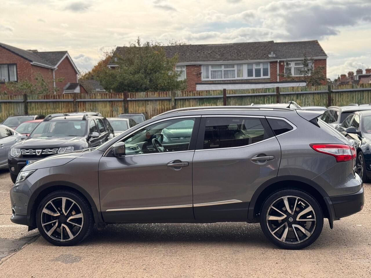 Used Nissan Qashqai 2017 for sale - 76318695: Photo 5