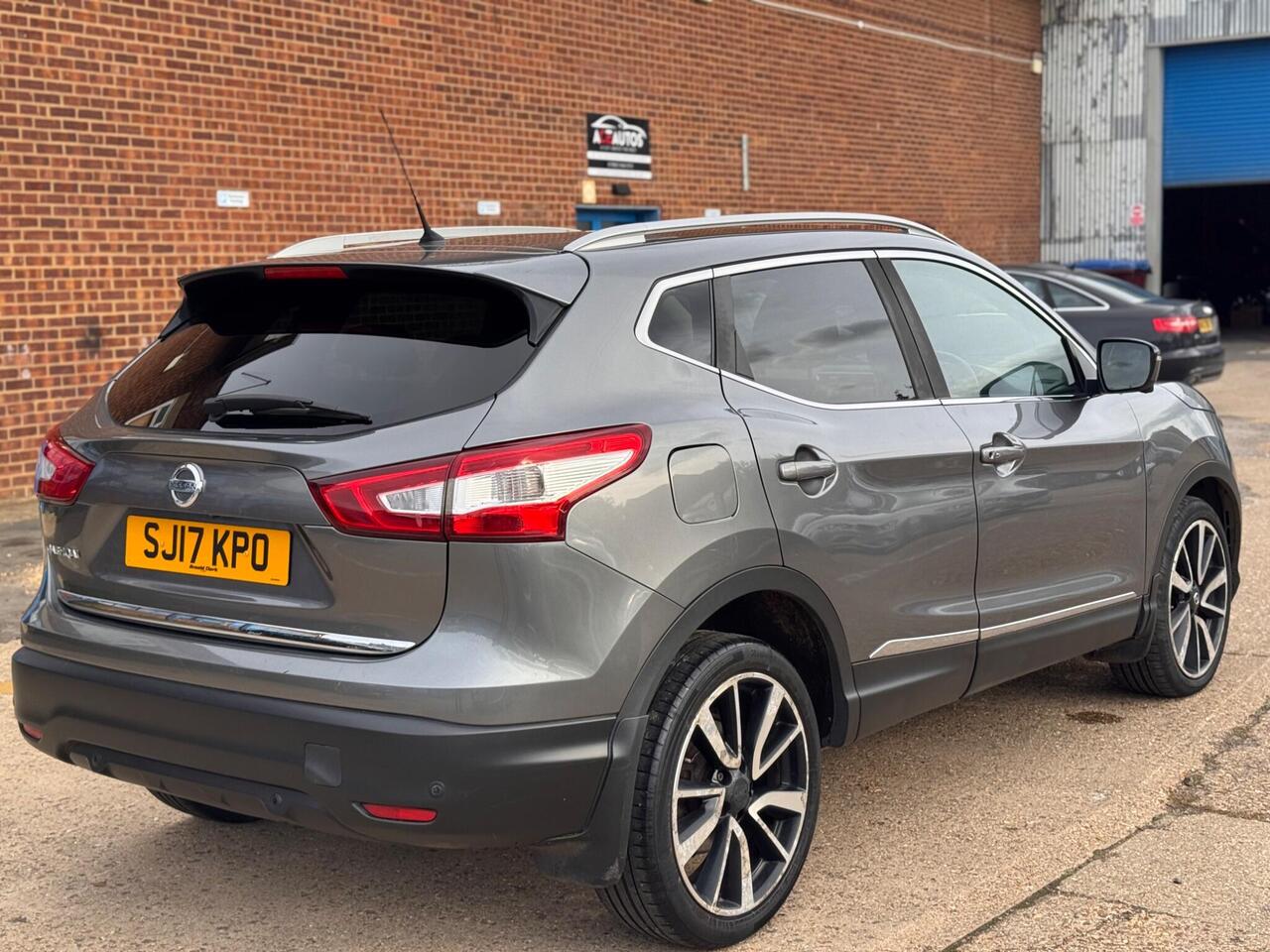 Used Nissan Qashqai 2017 for sale - 76318695: Photo 7
