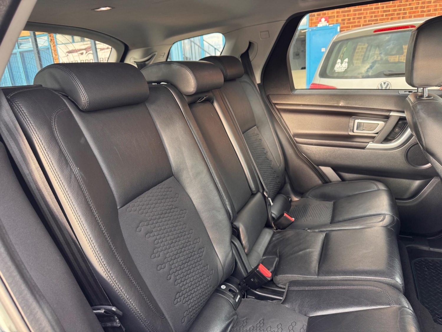 Used Land Rover Discovery Sport 2016 for sale - 76100739: Photo 32