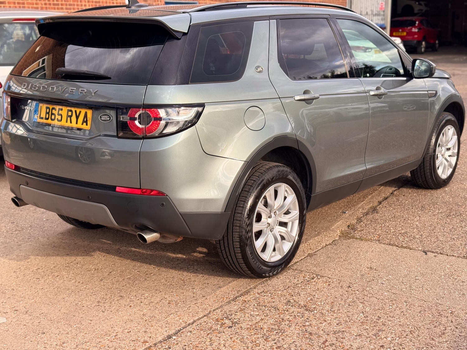 Used Land Rover Discovery Sport 2016 for sale - 76100739: Photo 8