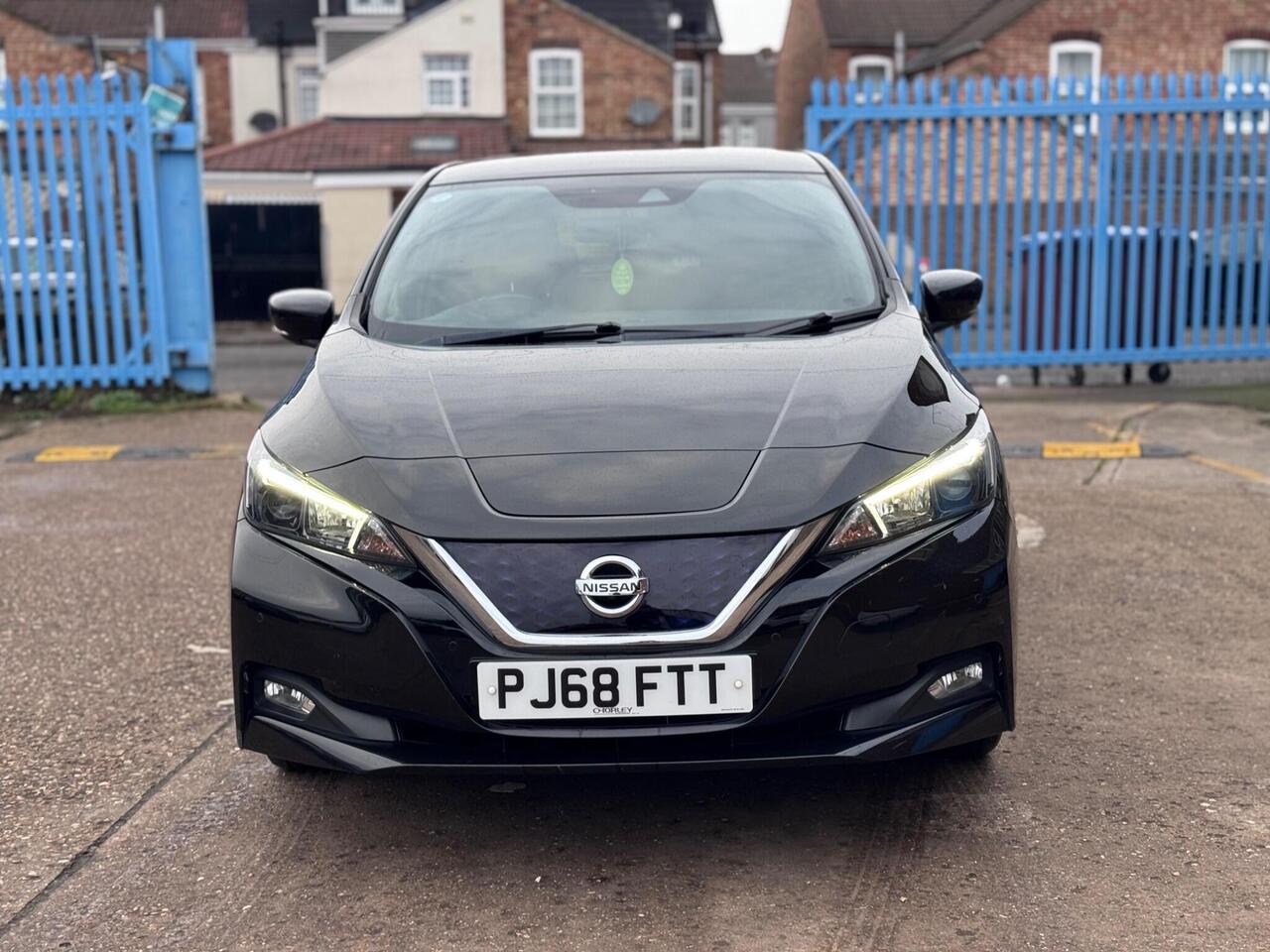 Used Nissan Leaf 2018 for sale - 78011745: Photo 3