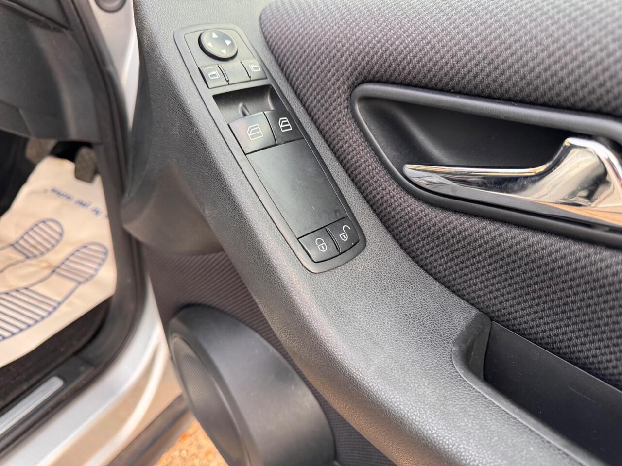 Used Mercedes-Benz A-Class 2011 for sale - 76389771: Photo 26