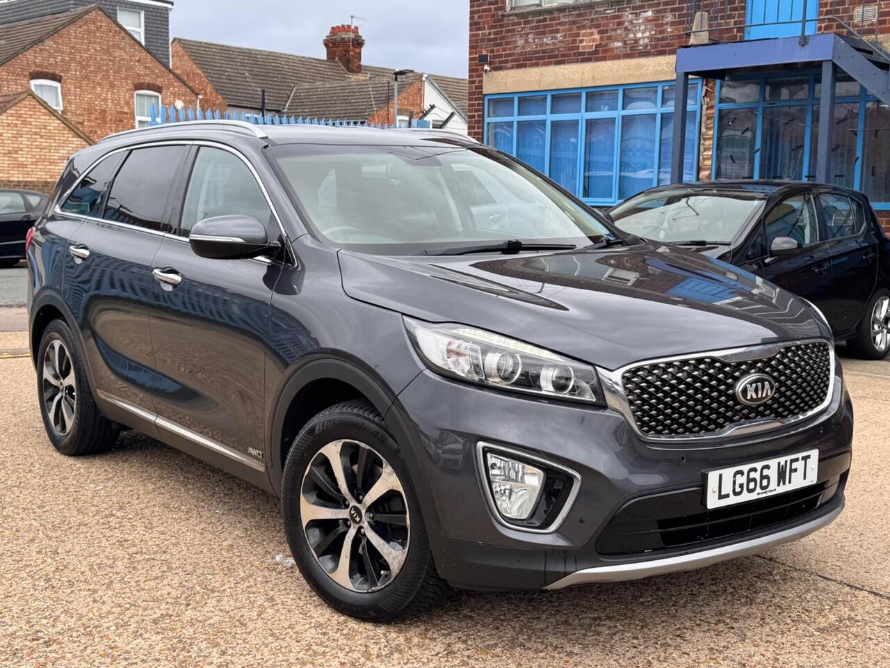 Used Kia Sorento 2016 for sale - 76176508: Photo 2