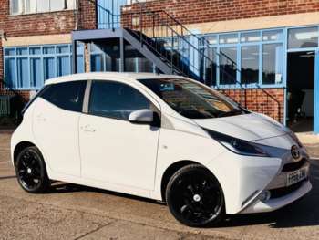 2016 - Hatchback (2014 - 2018) 5-Door