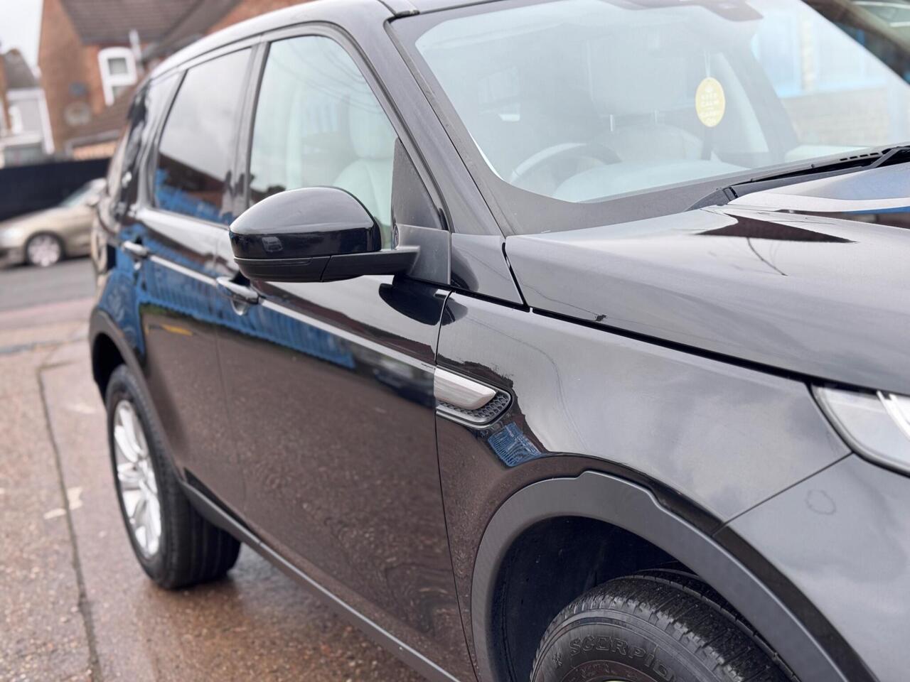 Used Land Rover Discovery Sport 2016 for sale - 78011759: Photo 15