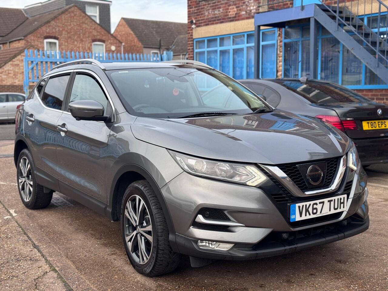 Used Nissan Qashqai 2017 for sale - 78010963: Photo 2