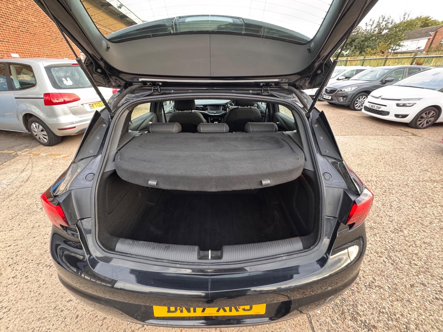 Used Vauxhall Astra 2017 for sale - 76100727: Photo 11