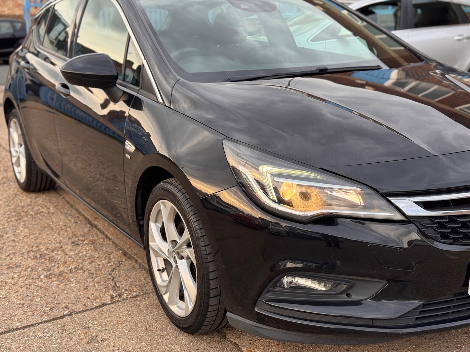 Used Vauxhall Astra 2017 for sale - 76100727: Photo 18