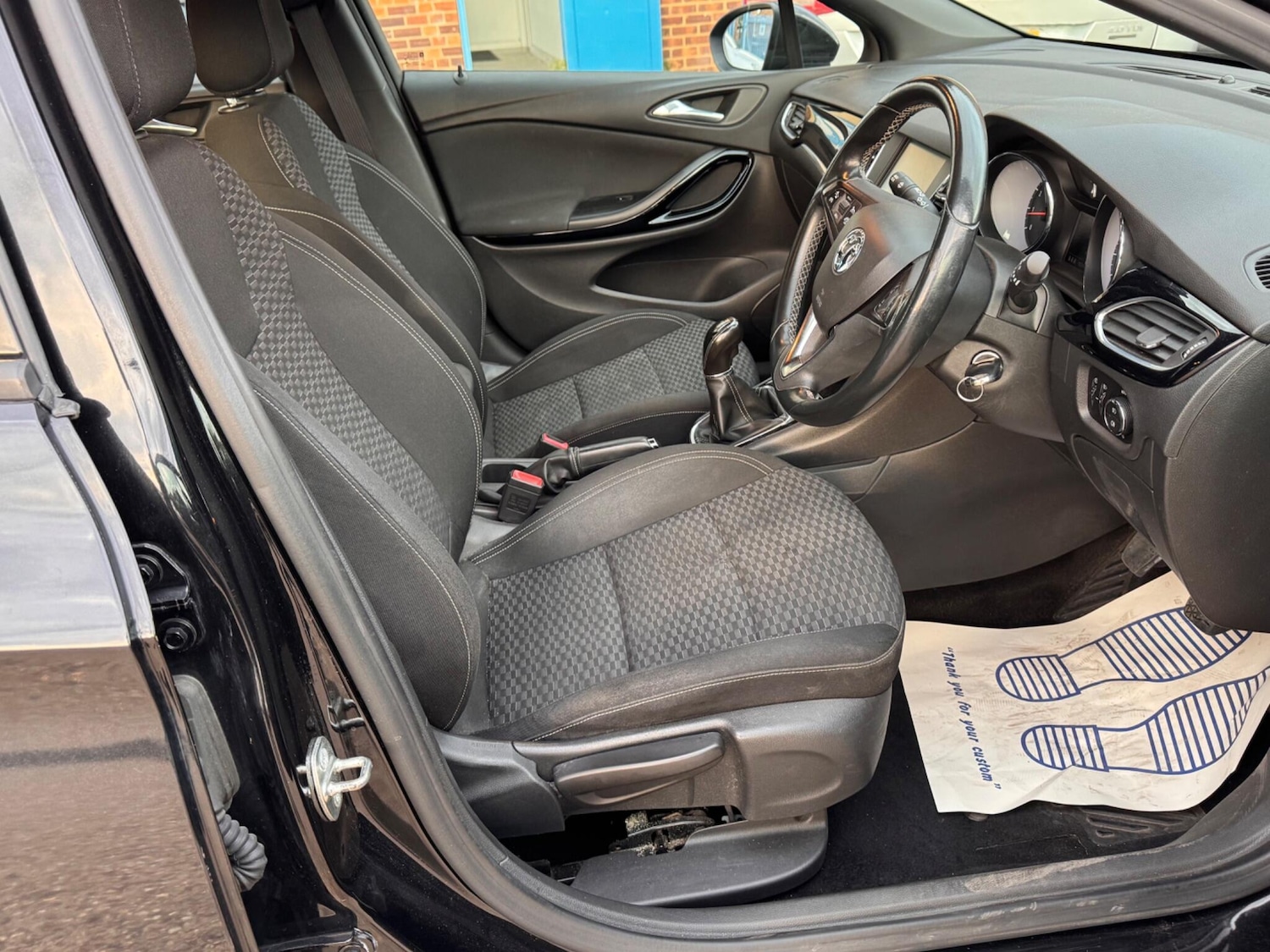 Used Vauxhall Astra 2017 for sale - 76100727: Photo 31
