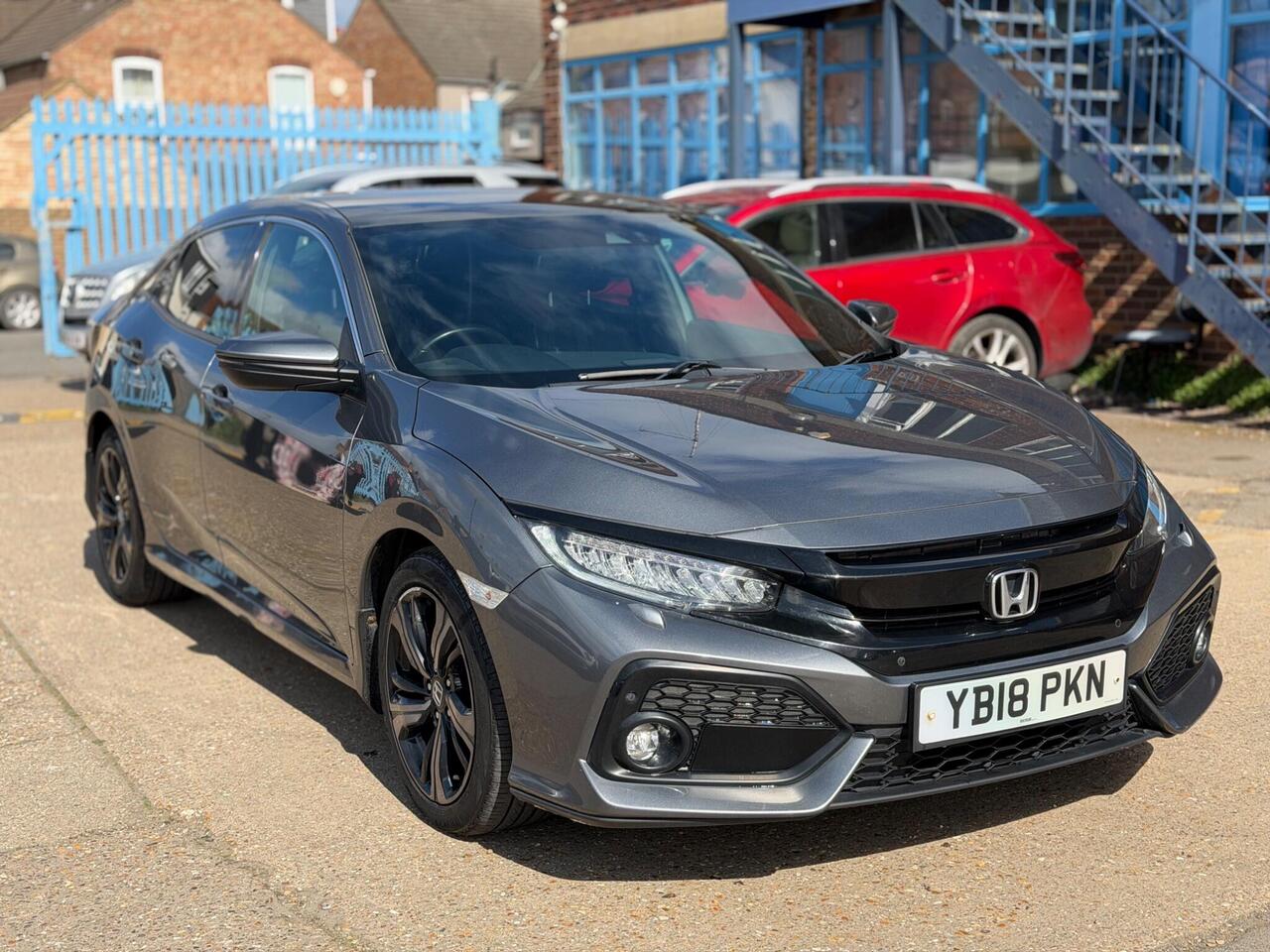 Used Honda Civic 2018 for sale - 78128736: Photo 2