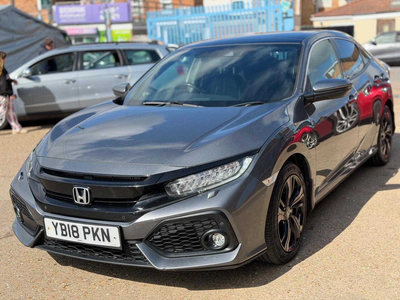 Used Honda Civic 2018 for sale - 78128736: Photo 3