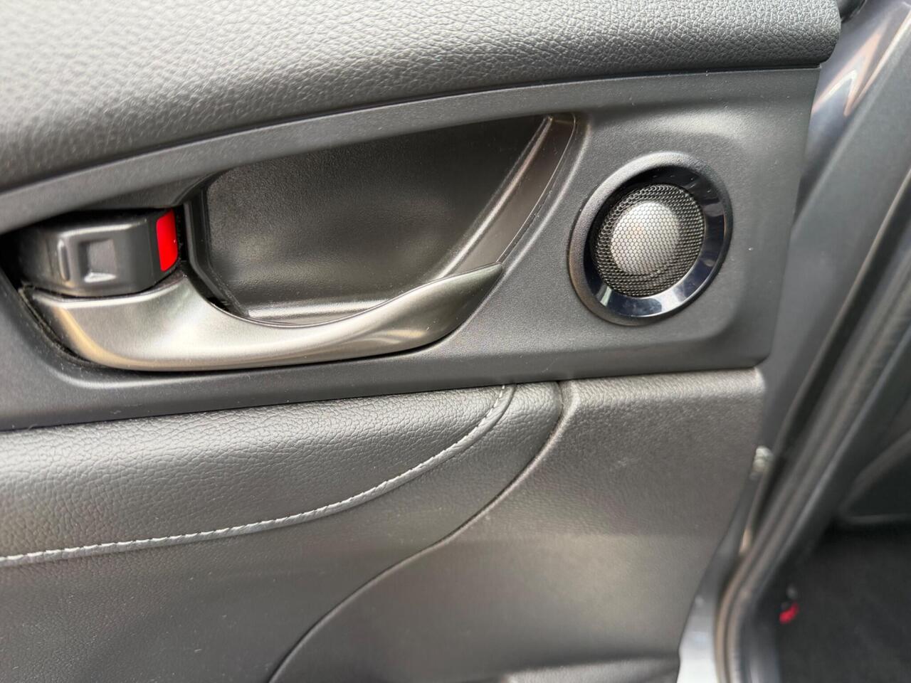 Used Honda Civic 2018 for sale - 78128736: Photo 48