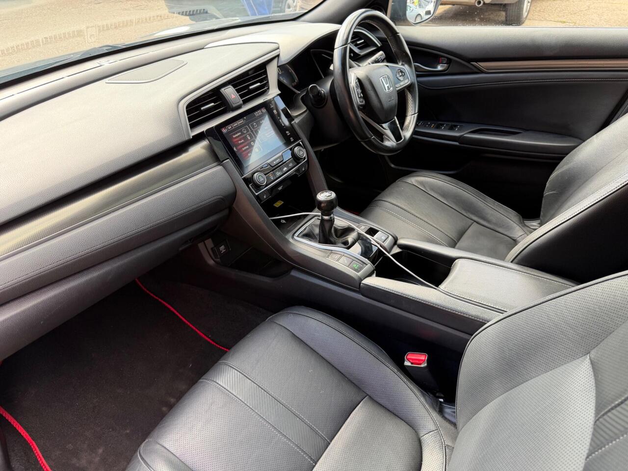 Used Honda Civic 2018 for sale - 78128736: Photo 52