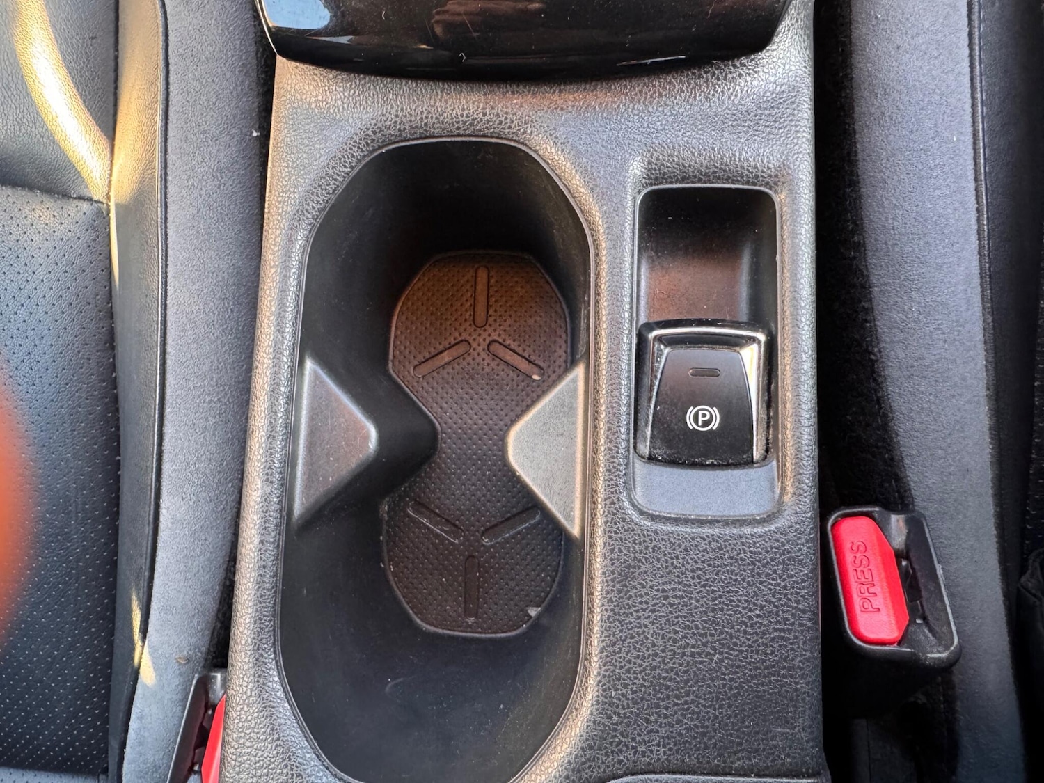 Used Nissan Leaf 2018 for sale - 76100730: Photo 34