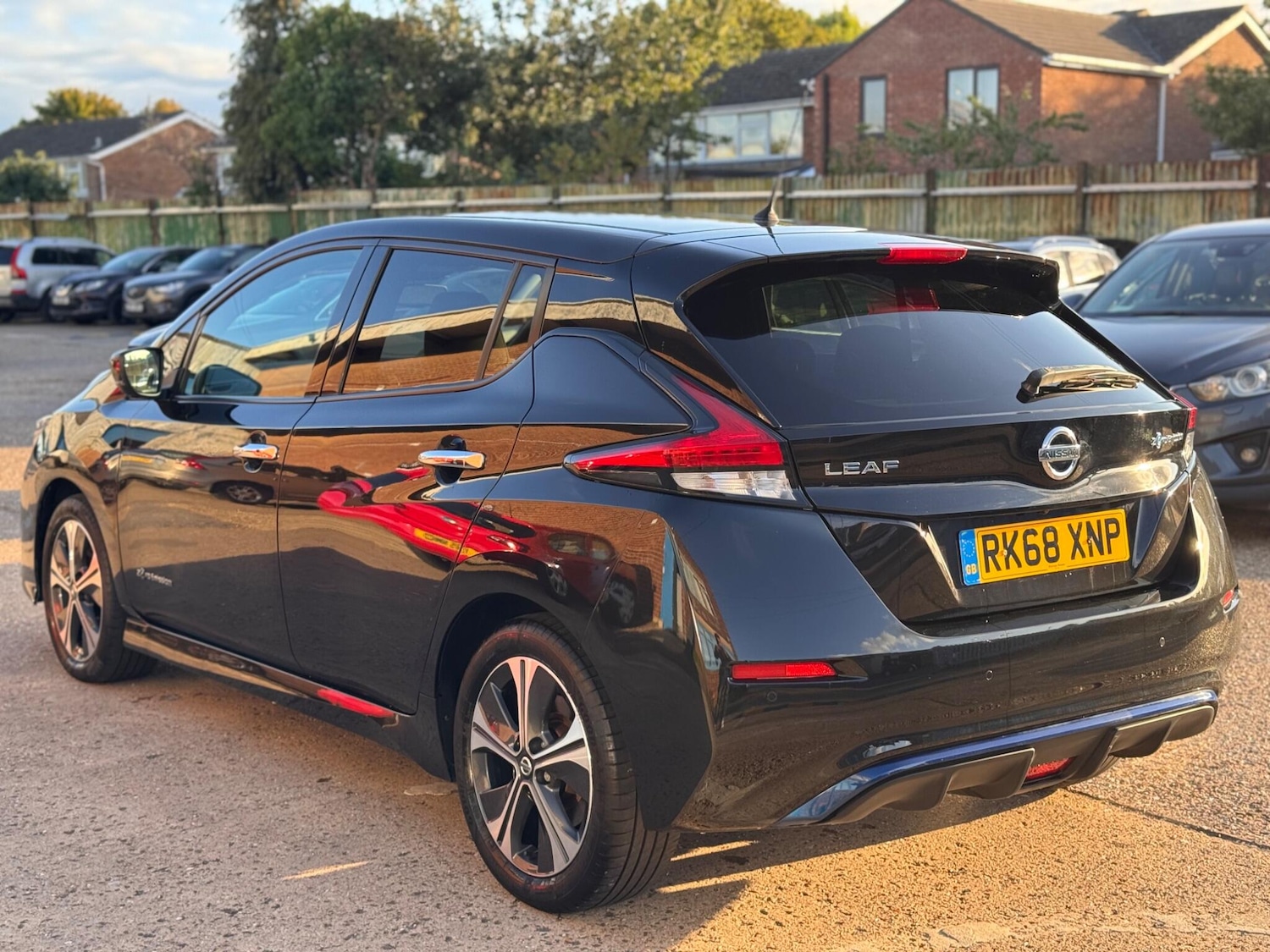 Used Nissan Leaf 2018 for sale - 76100730: Photo 4