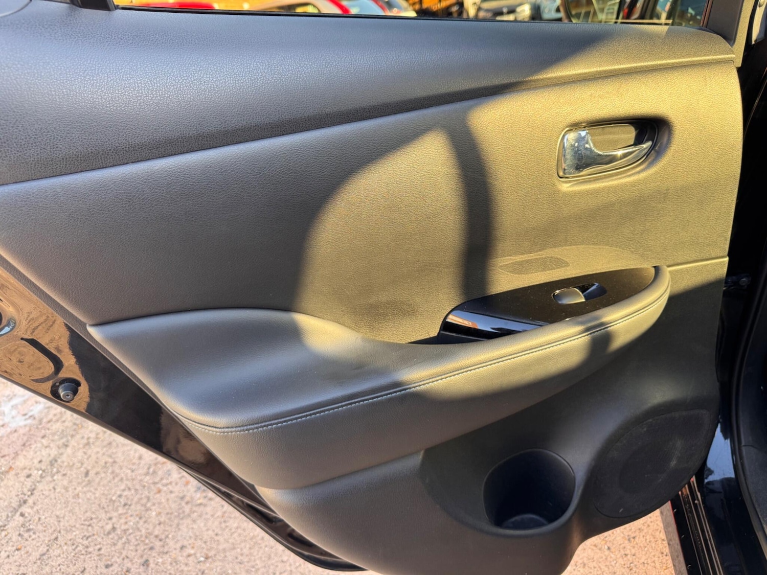 Used Nissan Leaf 2018 for sale - 76100730: Photo 46