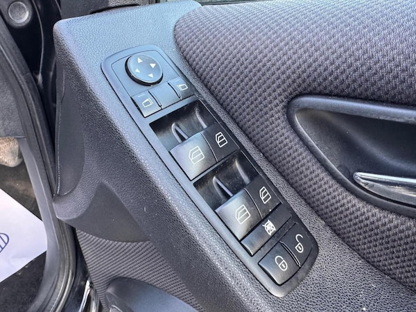 Used Mercedes-Benz A-Class 2009 for sale - 76100733: Photo 23