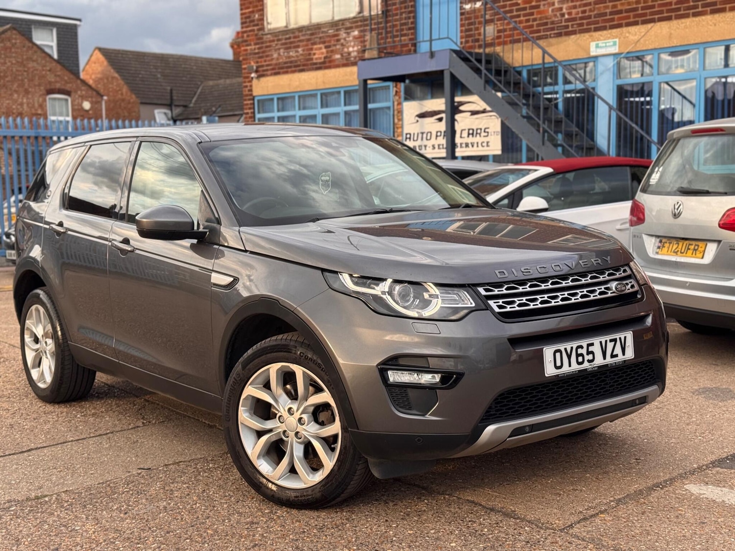 Used Land Rover Discovery Sport 2015 for sale - 76100737: Photo 2